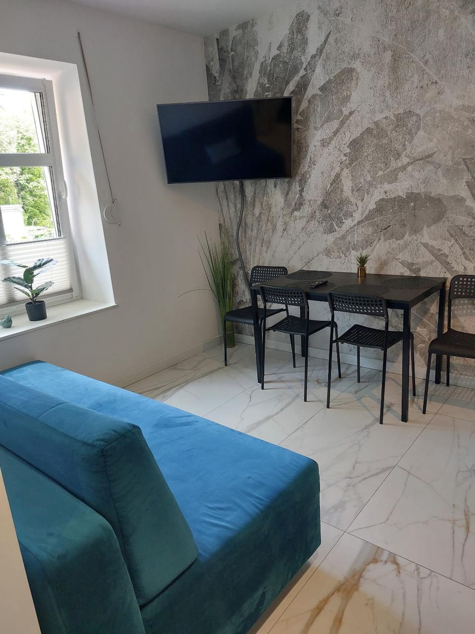 Communal lounge/ TV room, Dining area