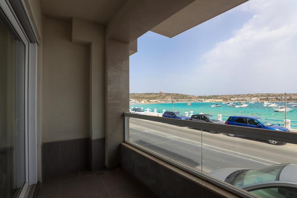 Patio, Location