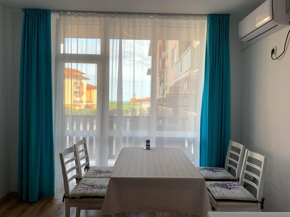 Chateau Aheloy 2, apartment with sea view Apartment in Burgas Province