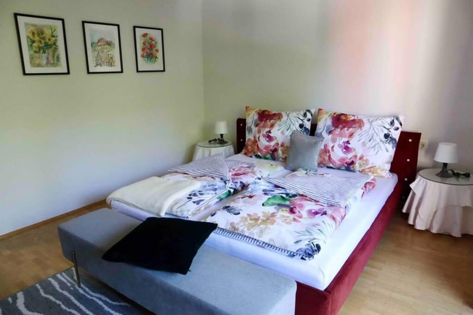 Art Apartment l Zentral & SeeNah Apartment in Carinthia, Austria