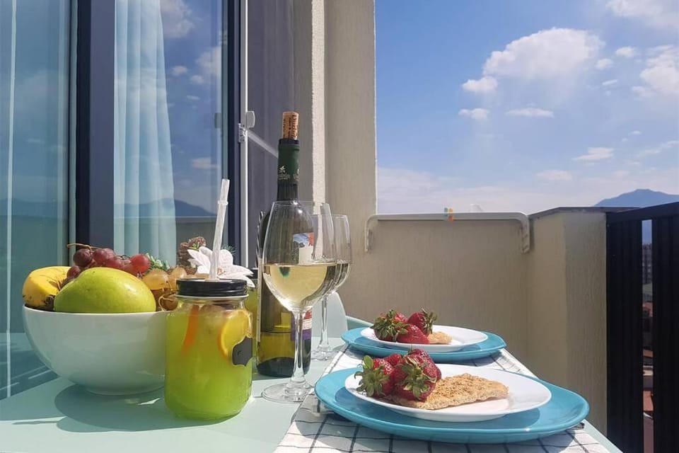'Mint Fresh' Summer Studio in Batumi City Center Apartment in Batumi