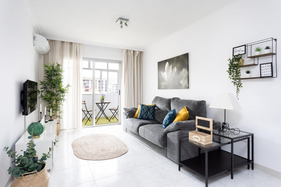 Home2Book Bright Center Santa Cruz, Wifi Apartment in Santa Cruz de Tenerife
