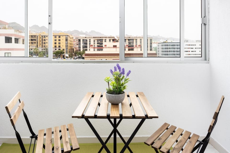 Property building, Off site, Balcony/Terrace, Street view