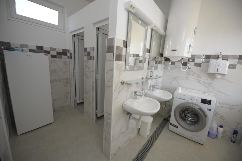 MALI NORDSEE Mobilehomes , Glamping & Caravan Campground/ 
RV Resort in Šibenik-Knin County, Croatia