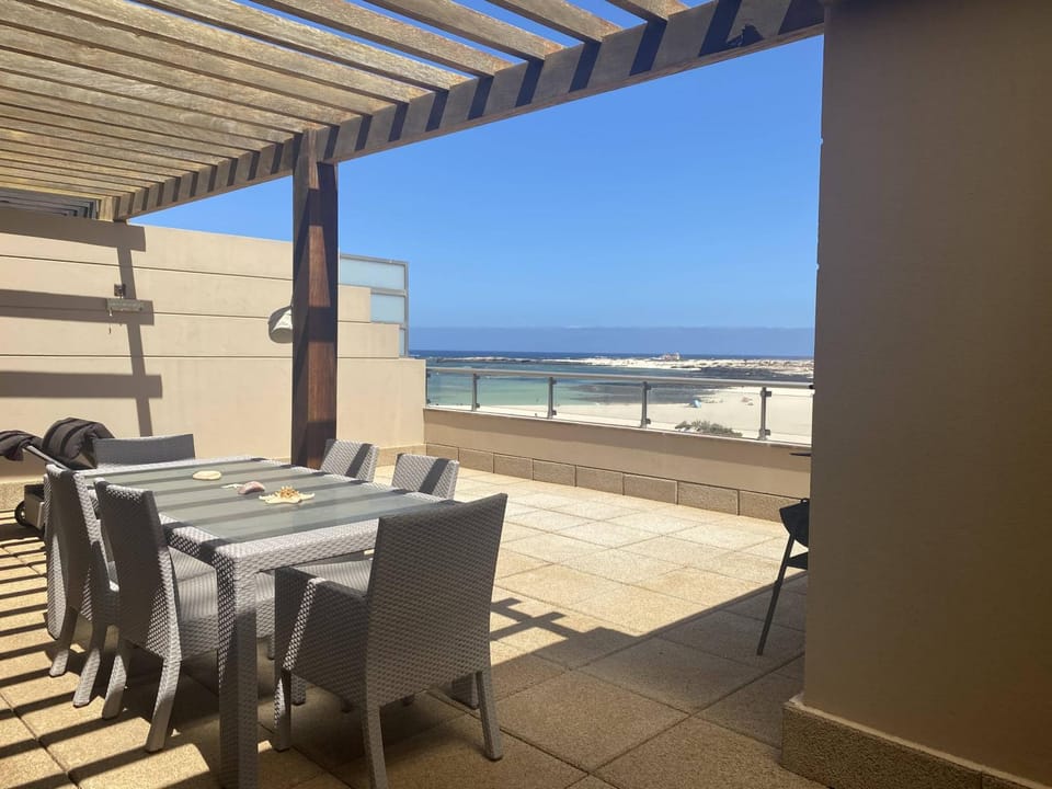 Balcony/Terrace, Dining area, Beach, Sea view