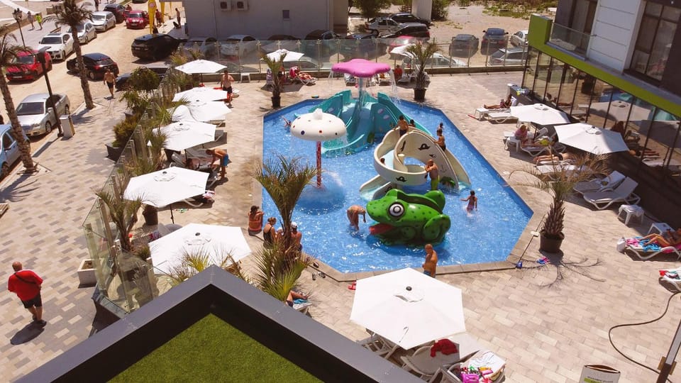 Pool view, Swimming pool, Swimming pool