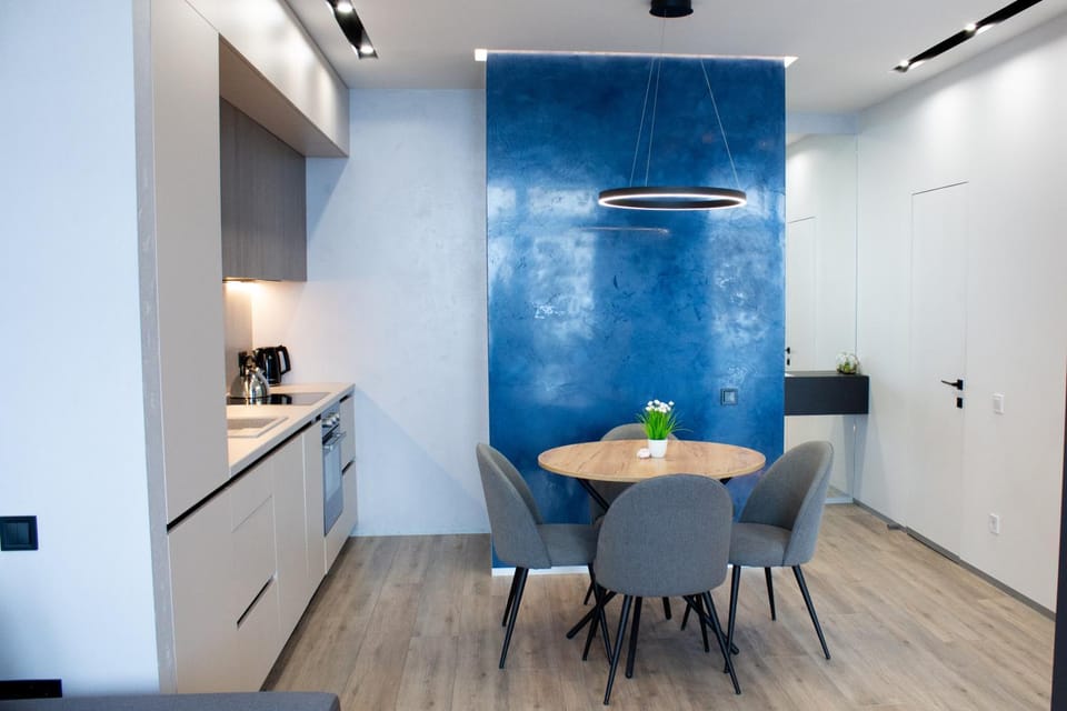 Dining area, kitchen