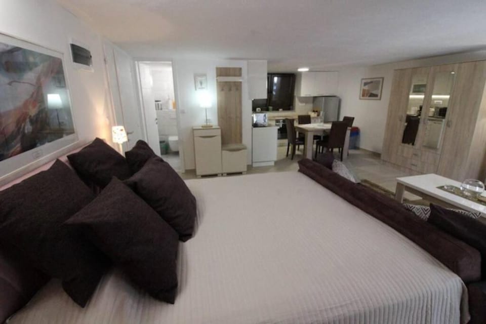 WATERFRONT VILLA SUNSET DREAM WITH POOL Villa in Dubrovnik-Neretva County