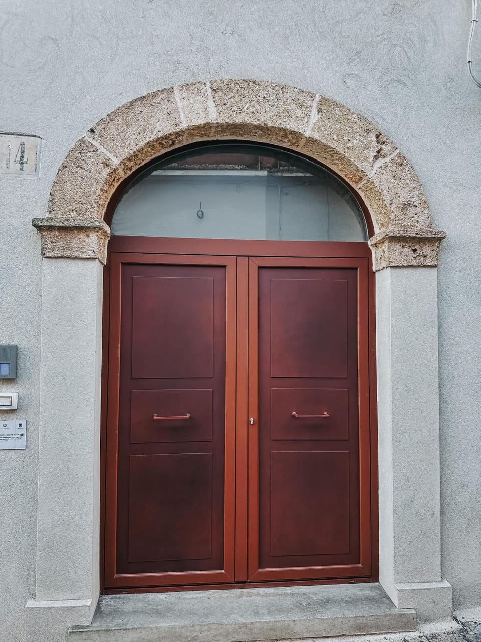 Facade/entrance, Internal: Not applicable to any particular room