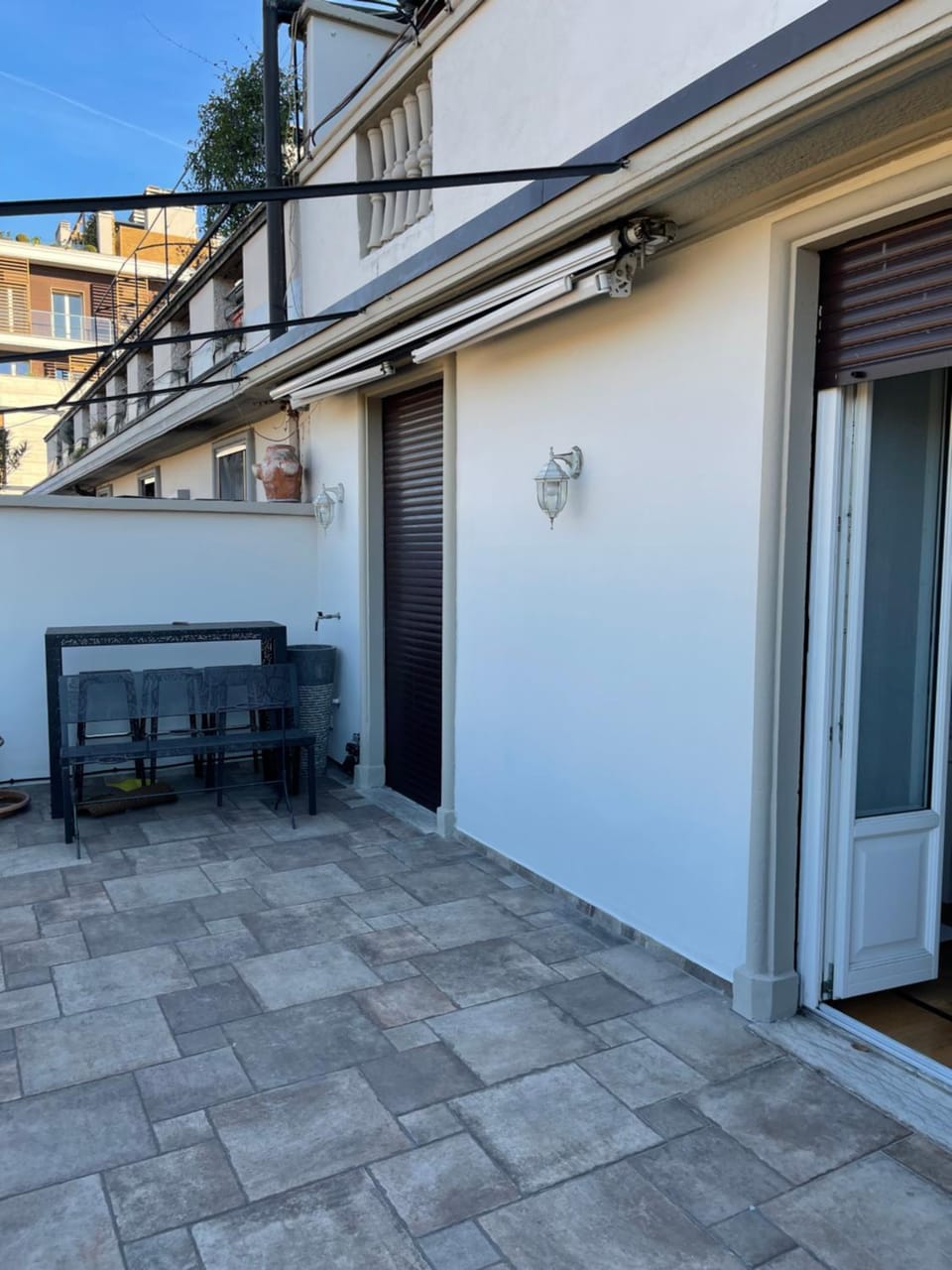 Lacaralele1 Apartment in Milan