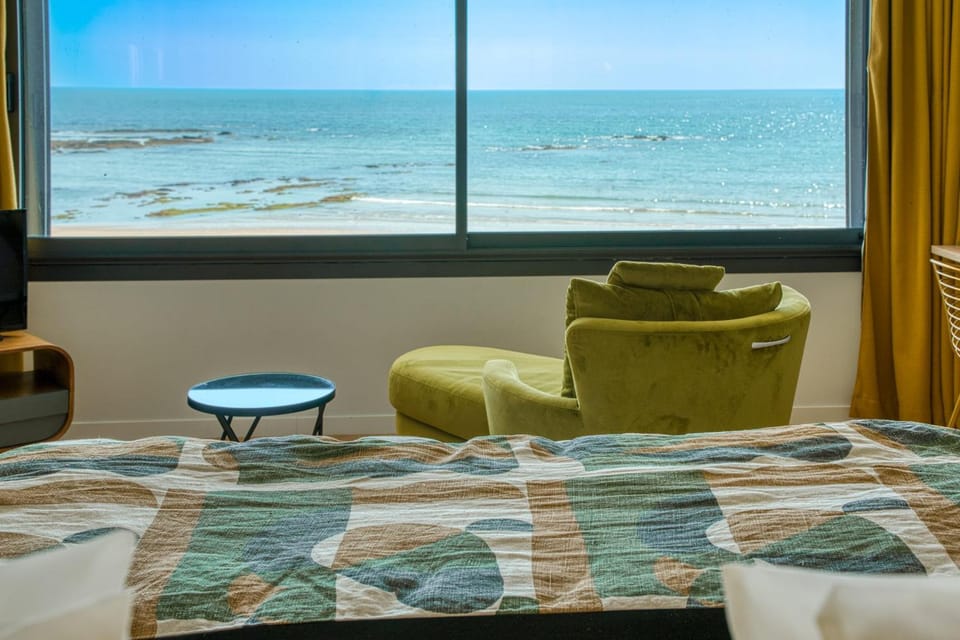 Photo of the whole room, Beach, Bedroom, Sea view