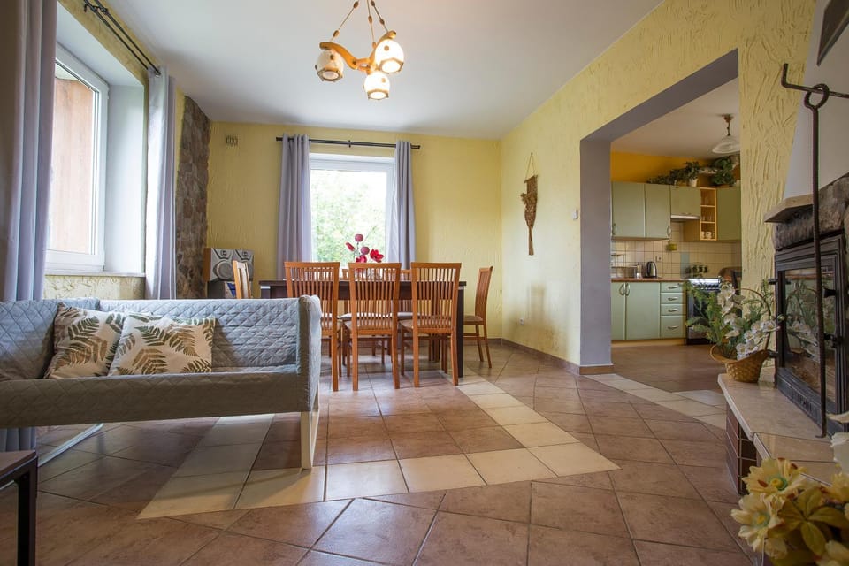 Happy Bison - a 5 bedroom house with a garden Country House in Belarus