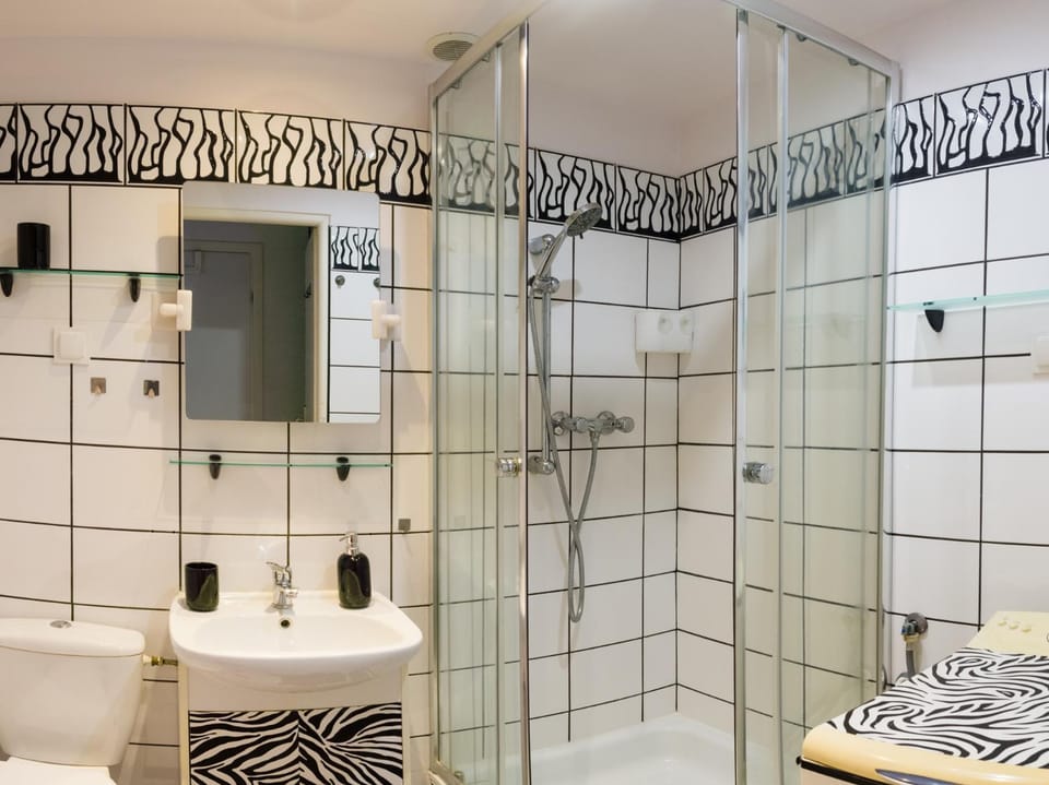 Shower, Bathroom
