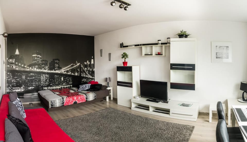 Bed, TV and multimedia, Living room, Photo of the whole room, Bedroom
