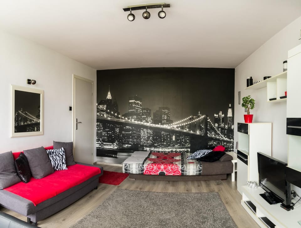 Bed, TV and multimedia, Living room, Photo of the whole room, Bedroom