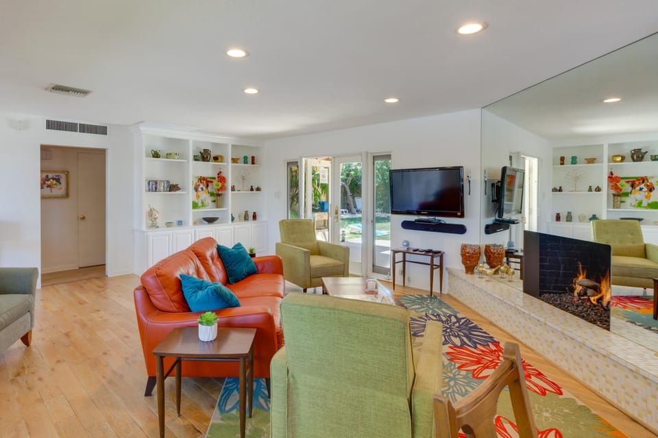 Patio, Pool & Mountain Views: Palm Springs Home! House in Palm Springs