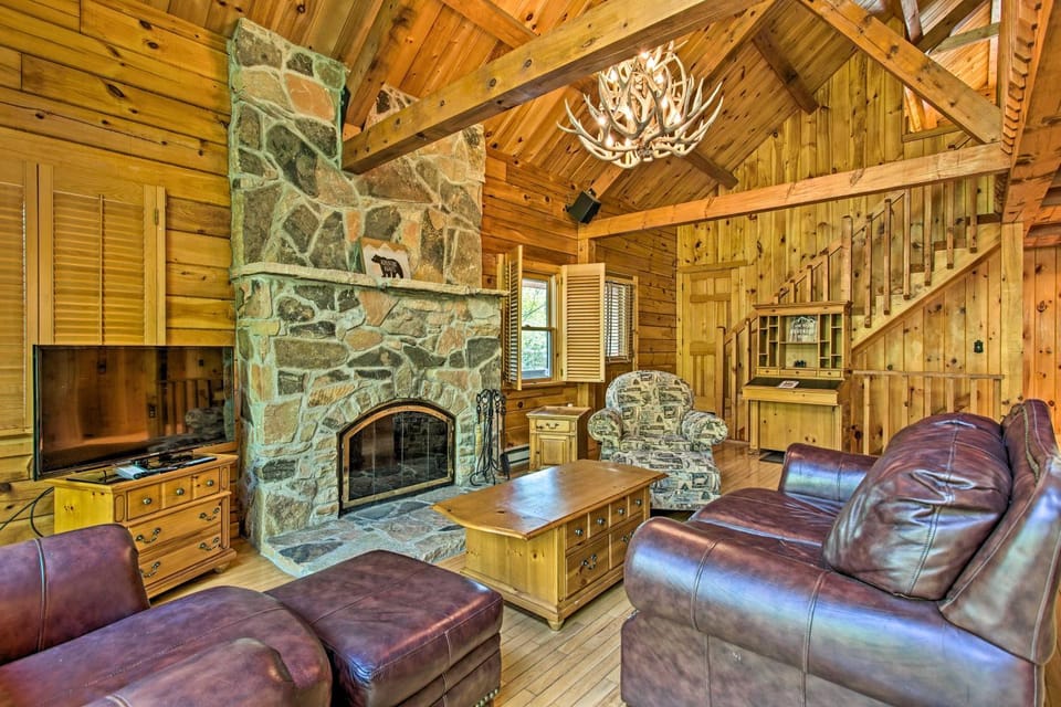 Fire Pit & Hot Tub: Poconos Family Cabin! Cabin in Pocono Mountains