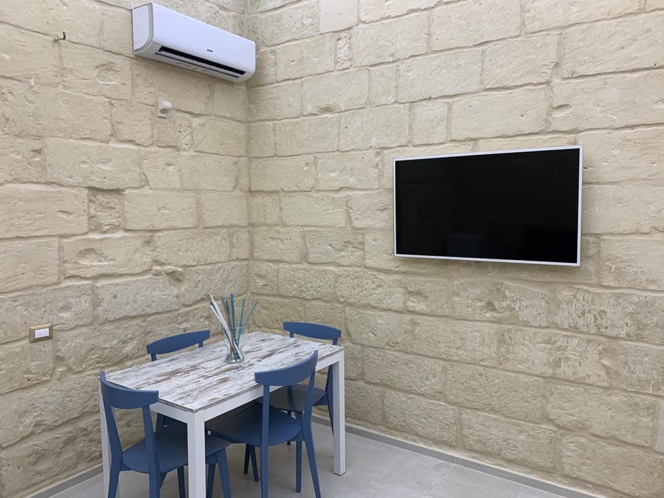CASA LOCA Intera casa a due passi da Porta San Biagio House in Lecce