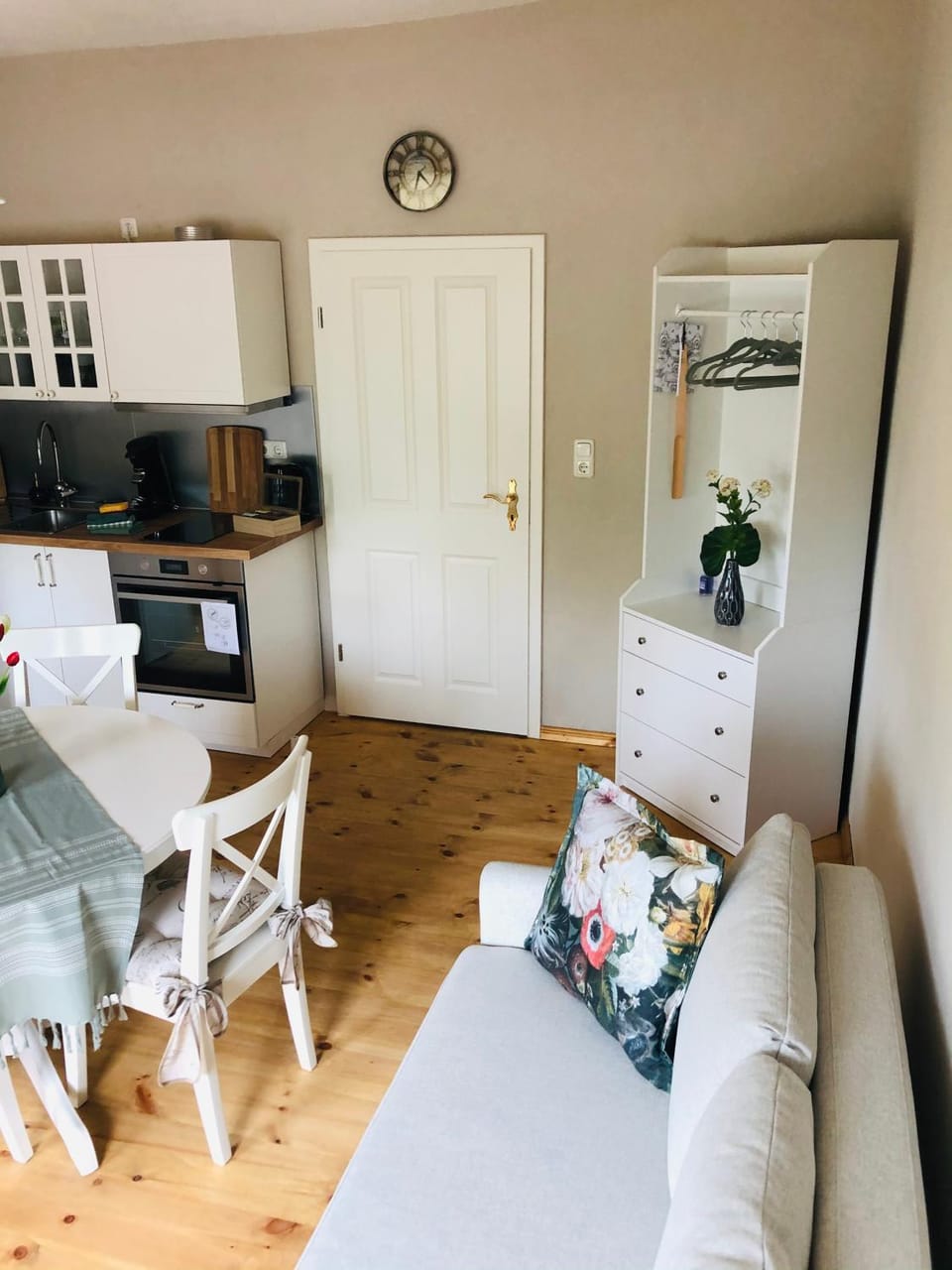 Ferienwohnung B im Ferienhaus Antika Apartment in Ratzeburg