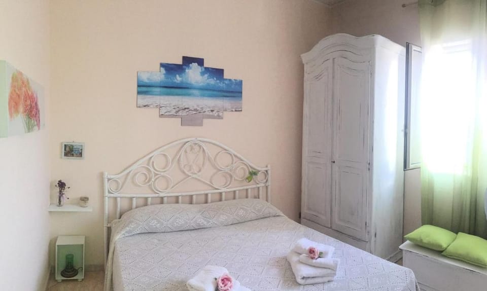 mondello lilla' room Vacation rental in Palermo