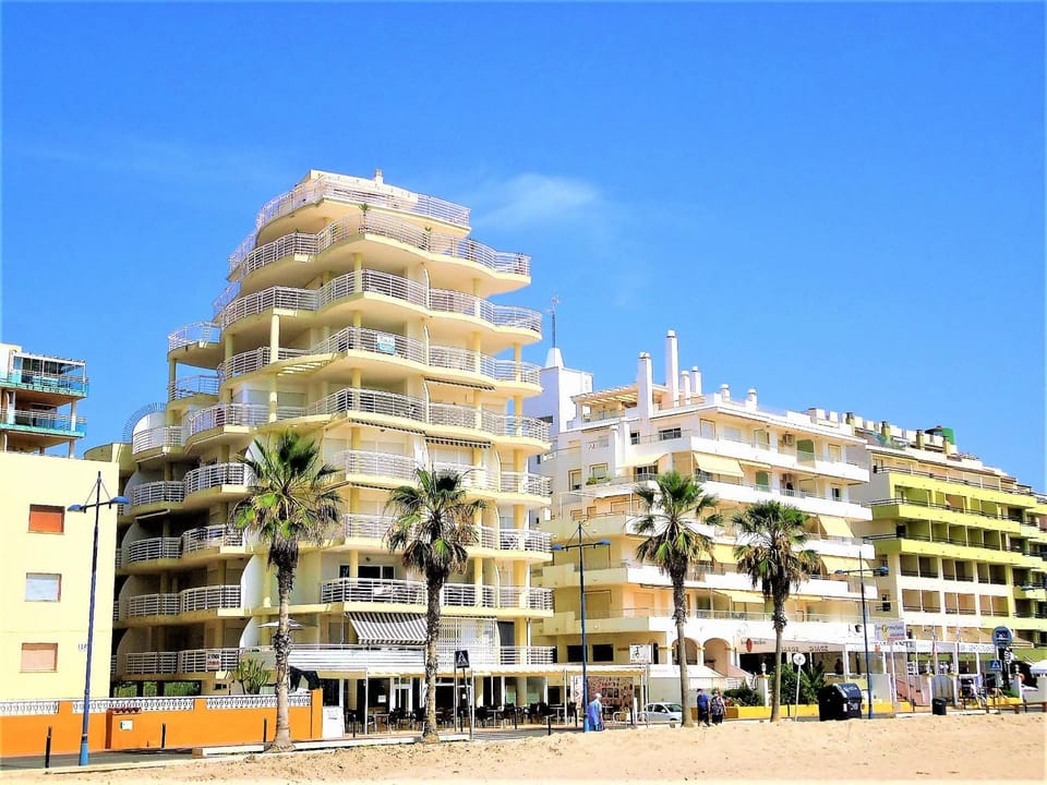 Property building, Facade/entrance, Off site