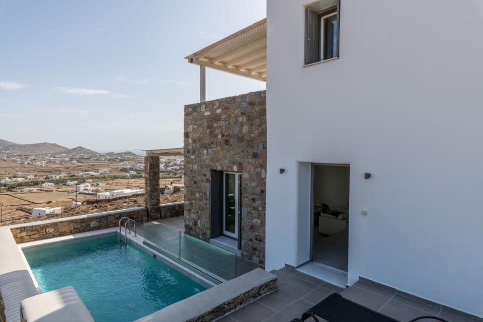 Facade/entrance, Natural landscape, View (from property/room), sunbed