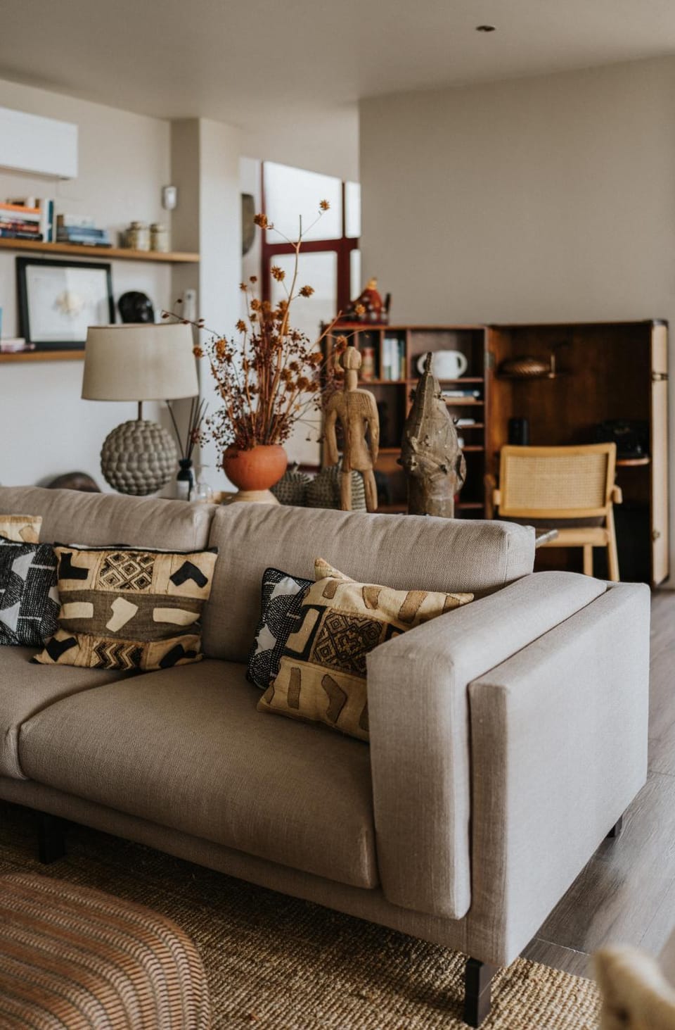 Living room, Seating area