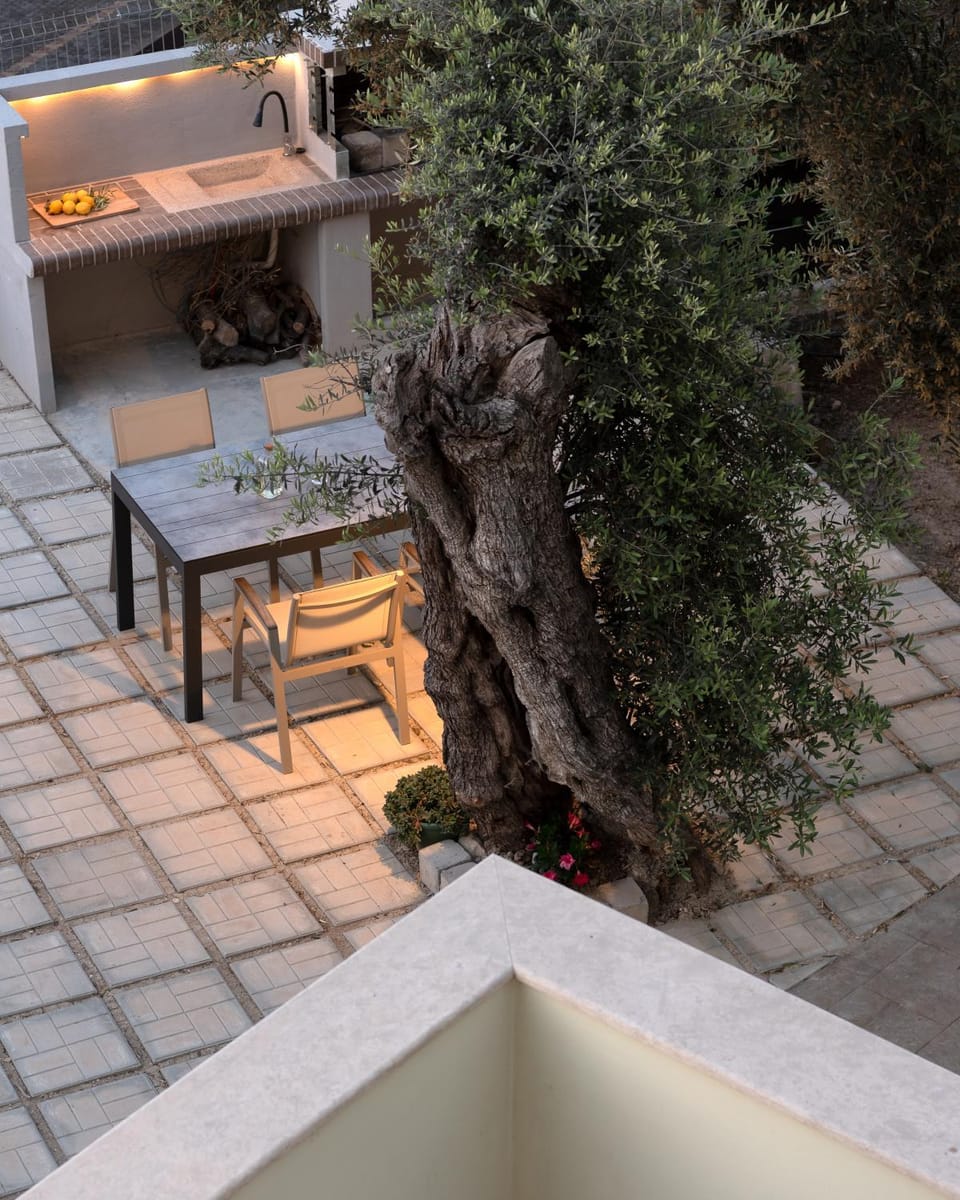 Patio, Day, View (from property/room), Dining area