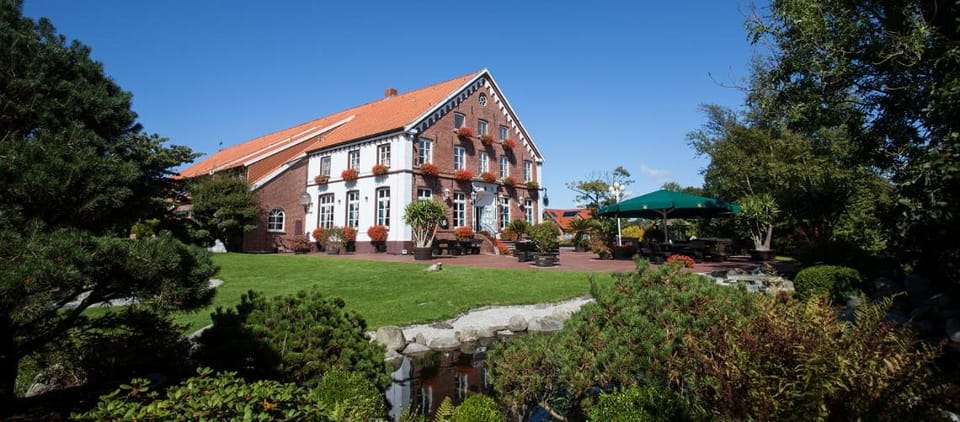 Property building, Garden