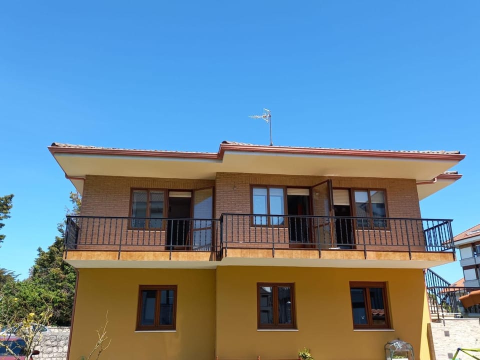 Property building, Balcony/Terrace, Garden view