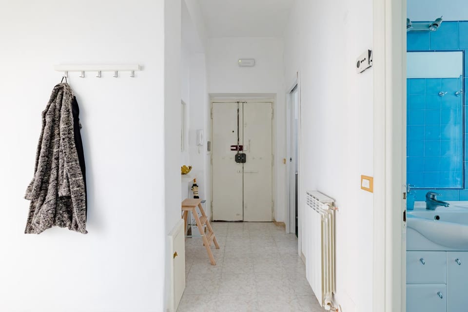 Bathroom, Photo of the whole room