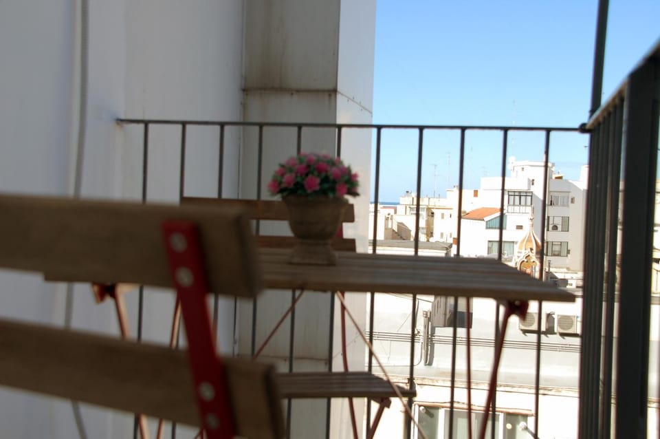 Balcony/Terrace, Decorative detail