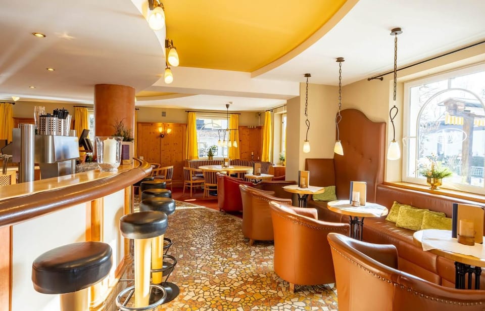 Lounge or bar