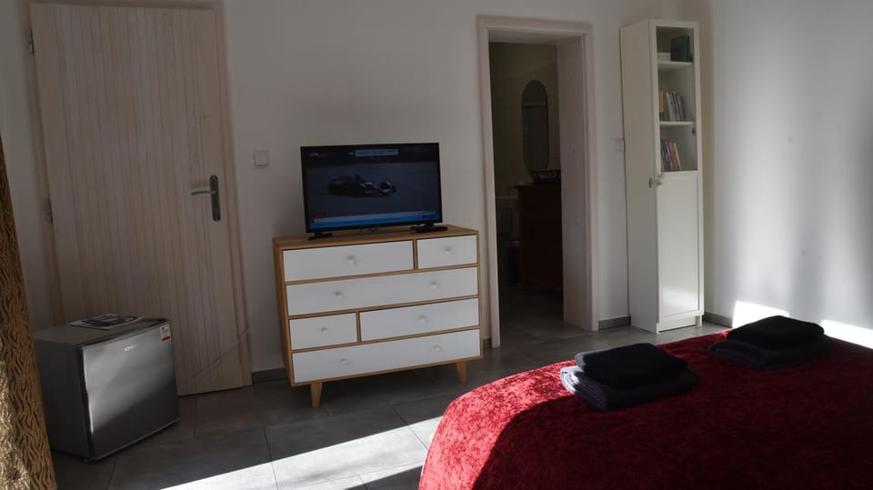 TV and multimedia, Bedroom