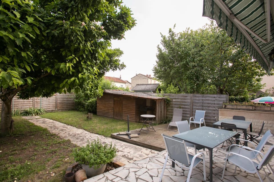 Maison avec jardin à 2mn du centre House in Nouvelle-Aquitaine