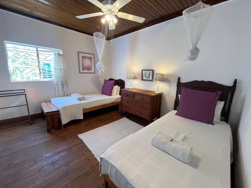 Bed, Photo of the whole room, Bedroom, fireplace, towels