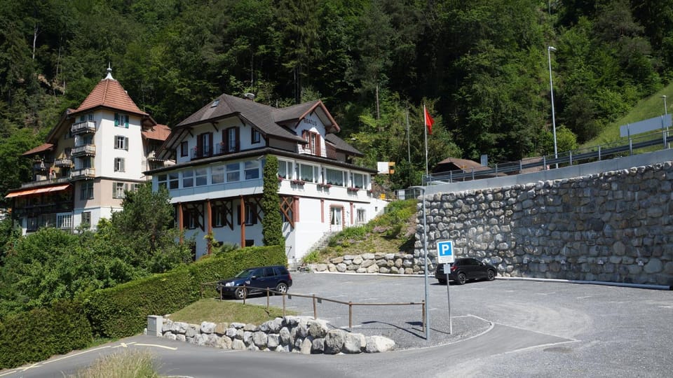 Facade/entrance