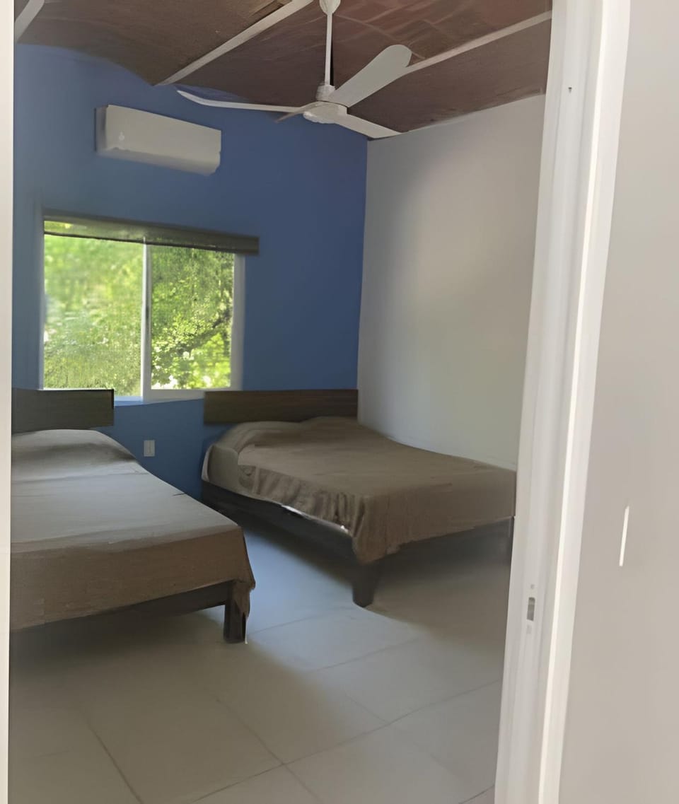 Bed, Photo of the whole room, Bedroom, air conditioner