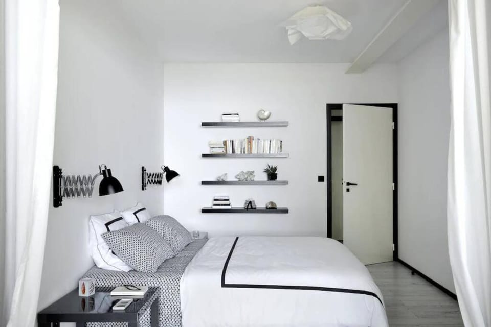 Bed, Photo of the whole room, Bedroom