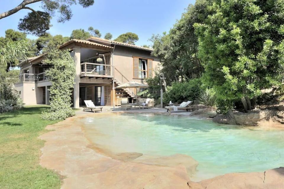 Property building, Solarium, Swimming pool