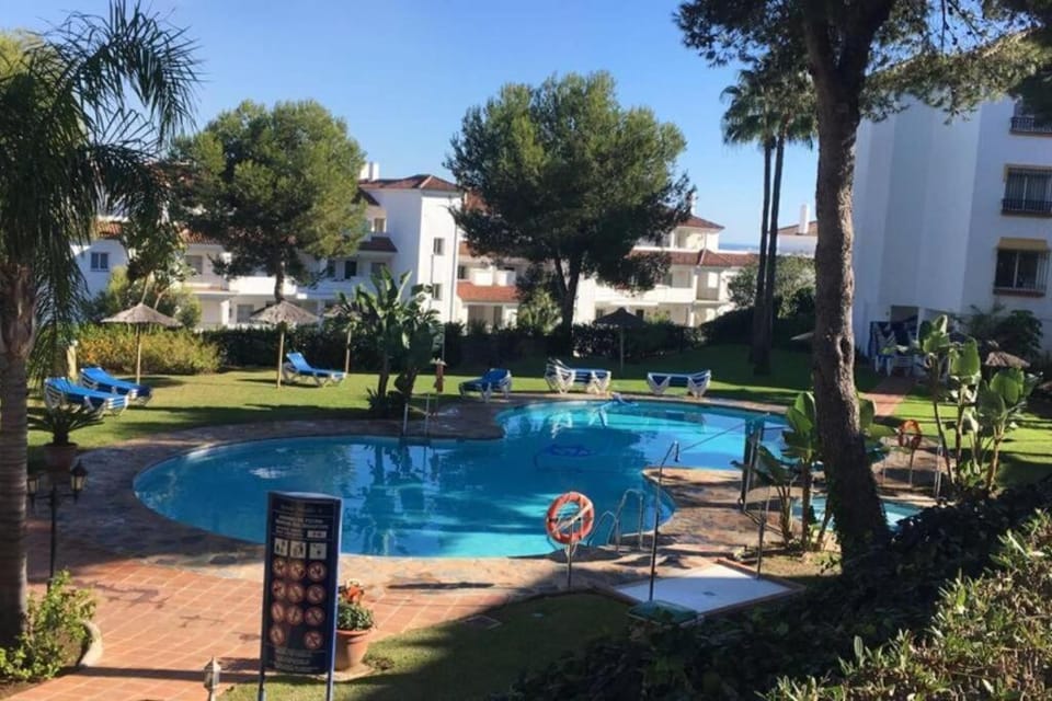 Shower, Toilet, Lounge or bar, Swimming pool