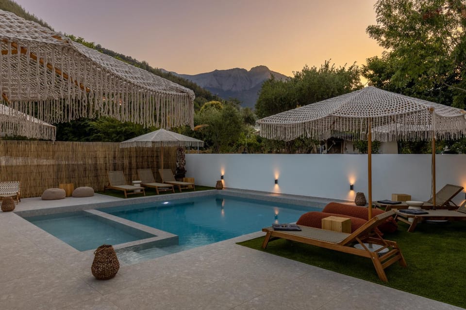 Patio, Day, Natural landscape, Garden, Garden view, Mountain view, Pool view, Swimming pool, sunbed