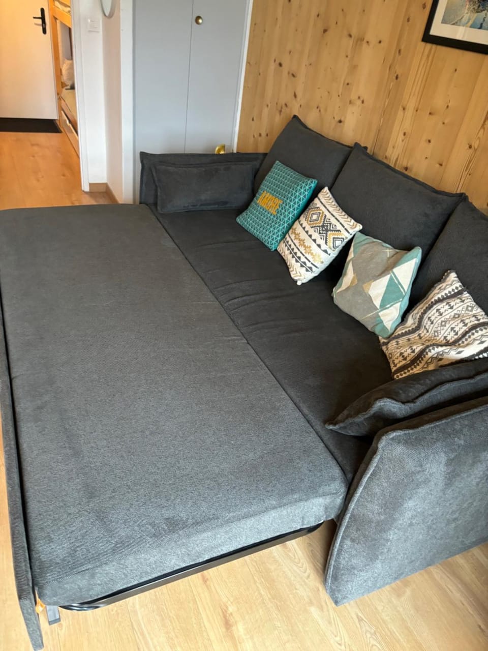 Bed, Living room