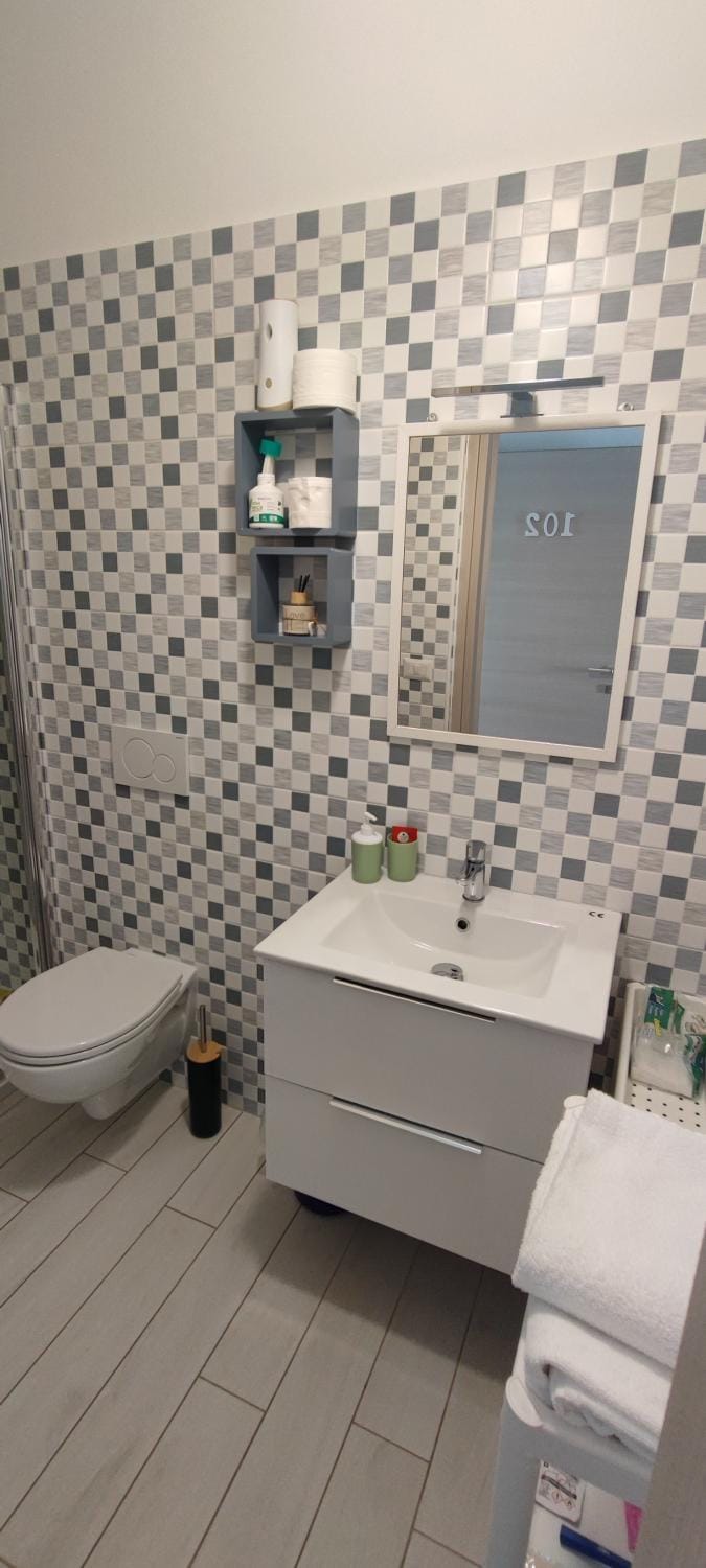 Toilet, Bathroom