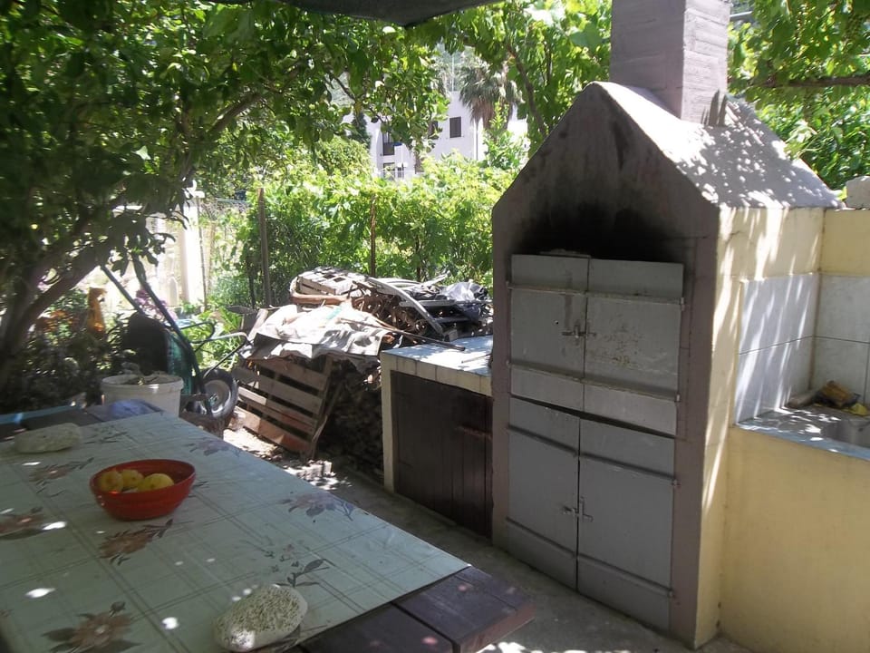 BBQ facilities, Garden