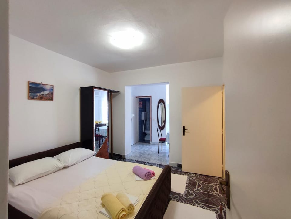 Bed, Photo of the whole room, Bedroom, towels, wardrobe