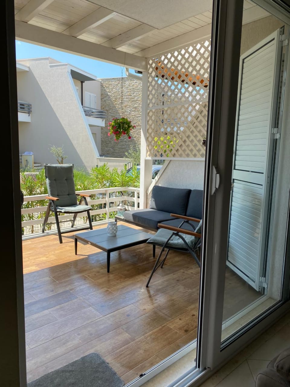 Patio, Day, Balcony/Terrace, Seating area