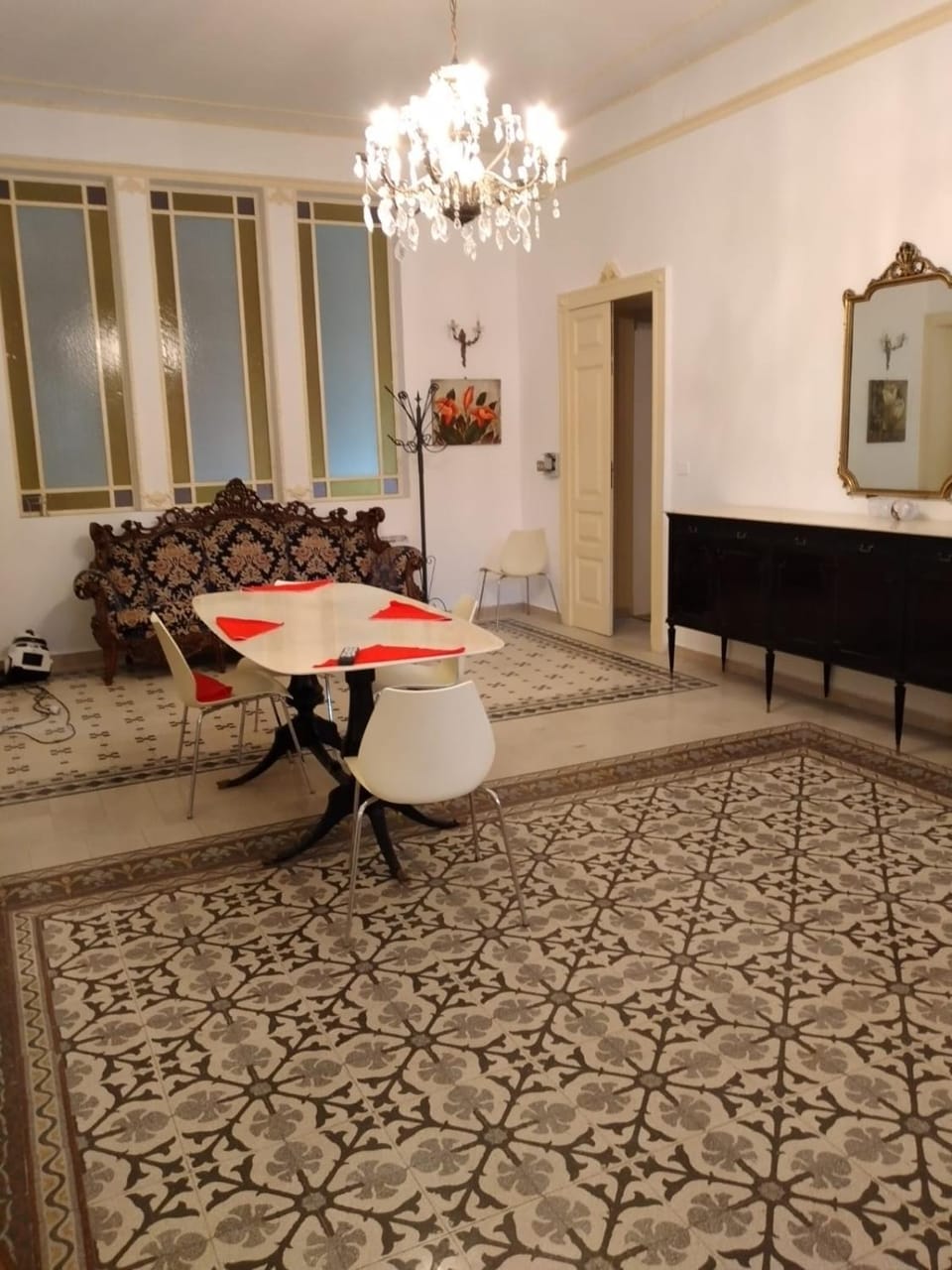 Communal lounge/ TV room, Breakfast