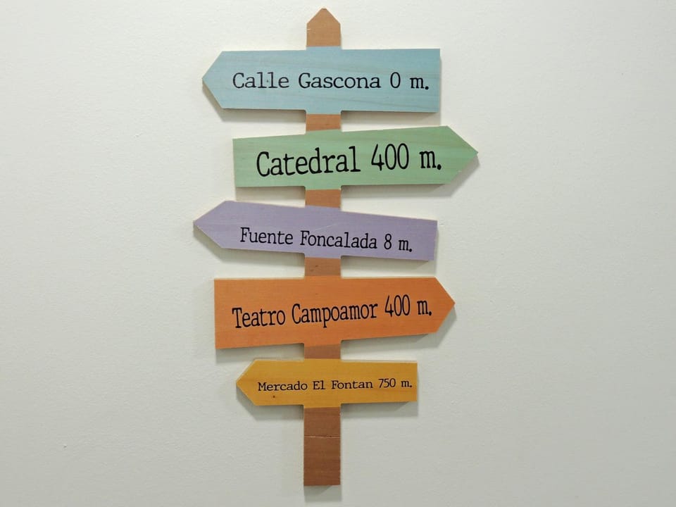 Property logo or sign, Logo/Certificate/Sign, Text overlay