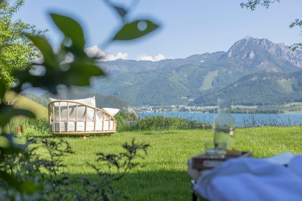 Garden, Lake view, Mountain view, sunbed
